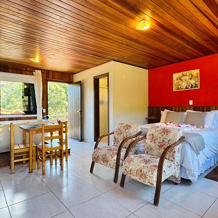 Chales Leopoldo Em Monte Verde Exterior photo