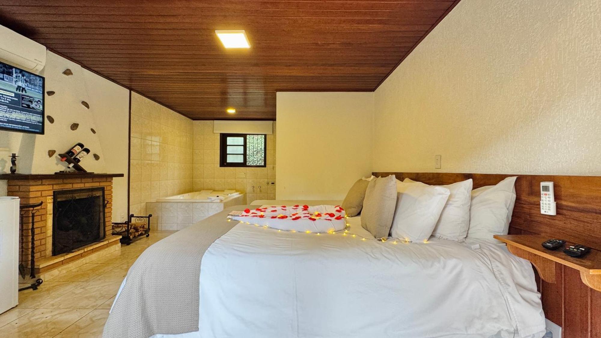 Chales Leopoldo Em Monte Verde Exterior photo